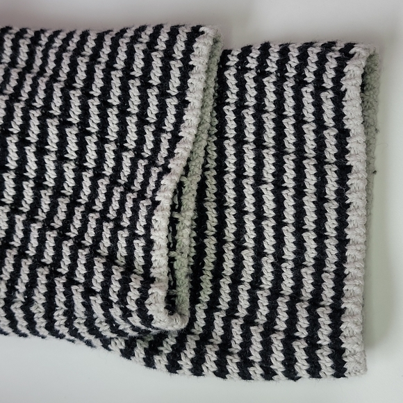 Cabi Fergie Chunky Split Hem Cowl Neck Wrap Sweater In Black White/Size M. - Picture 7 of 10